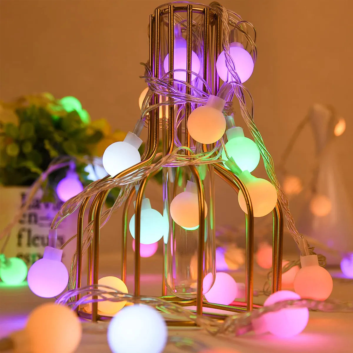 Guirlande de fée de noël LED avec boules lumineuses - Une magie brillante pour votre maison