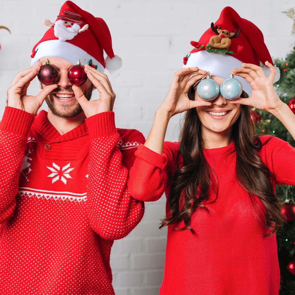 Chapeaux de Noël Merry Christmas Père Noël, Bonhomme de Neige et Élan - Ajoutez une Touche de Magie à Votre Tenue Festive